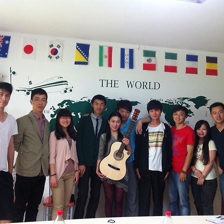 798 International Youth Hostel Jinan Extérieur photo